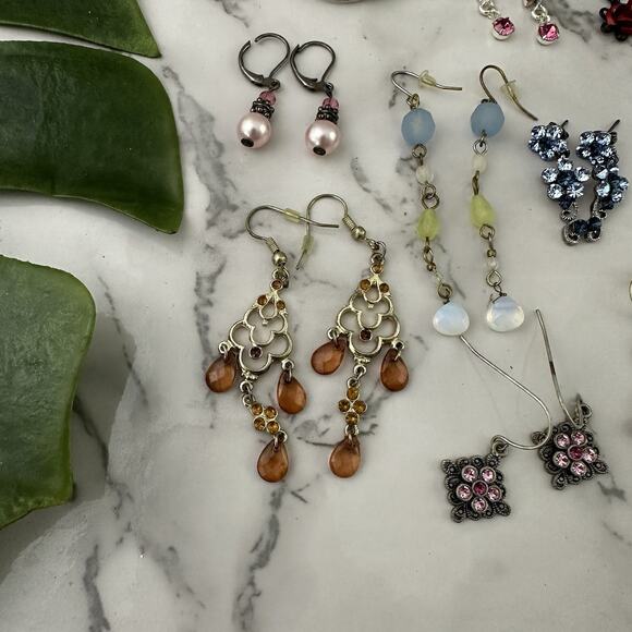 Vintage Y2k Earring Lot of 10 Pairs Rhinestones Floral Sparkle Hoops Dangle Bead - Picture 4 of 4